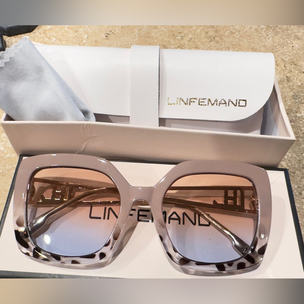 LINFEMANO Square Sunglasses with Brown Gradient Lenses